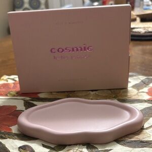Kylie Jenner Cosmic Pink Tray